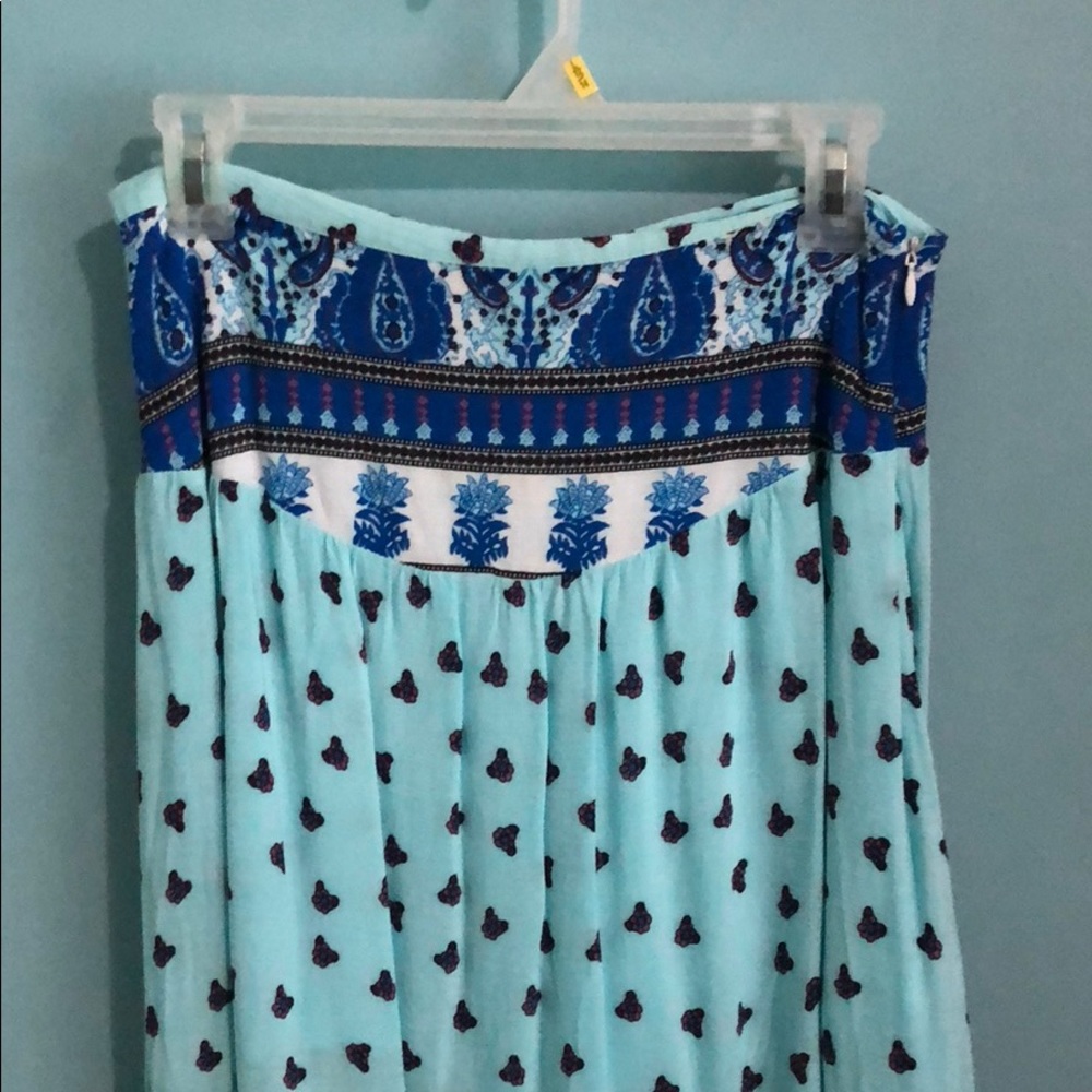 NWOT beautiful high waisted maxi skirt - Picture 4 of 6
